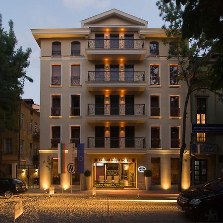Famous House Hotell Plovdiv Exteriör bild